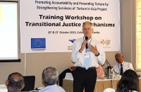 TJ expert and trainer Patrick Burgess addresses a workshop on Transitional Justice